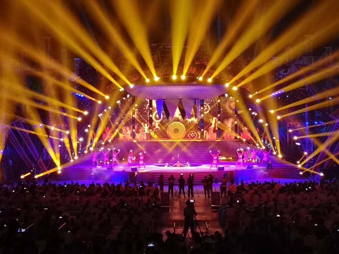 青島燈光音響租賃,青島演出設備租賃,青島LED屏租賃,青島舞美制作搭建